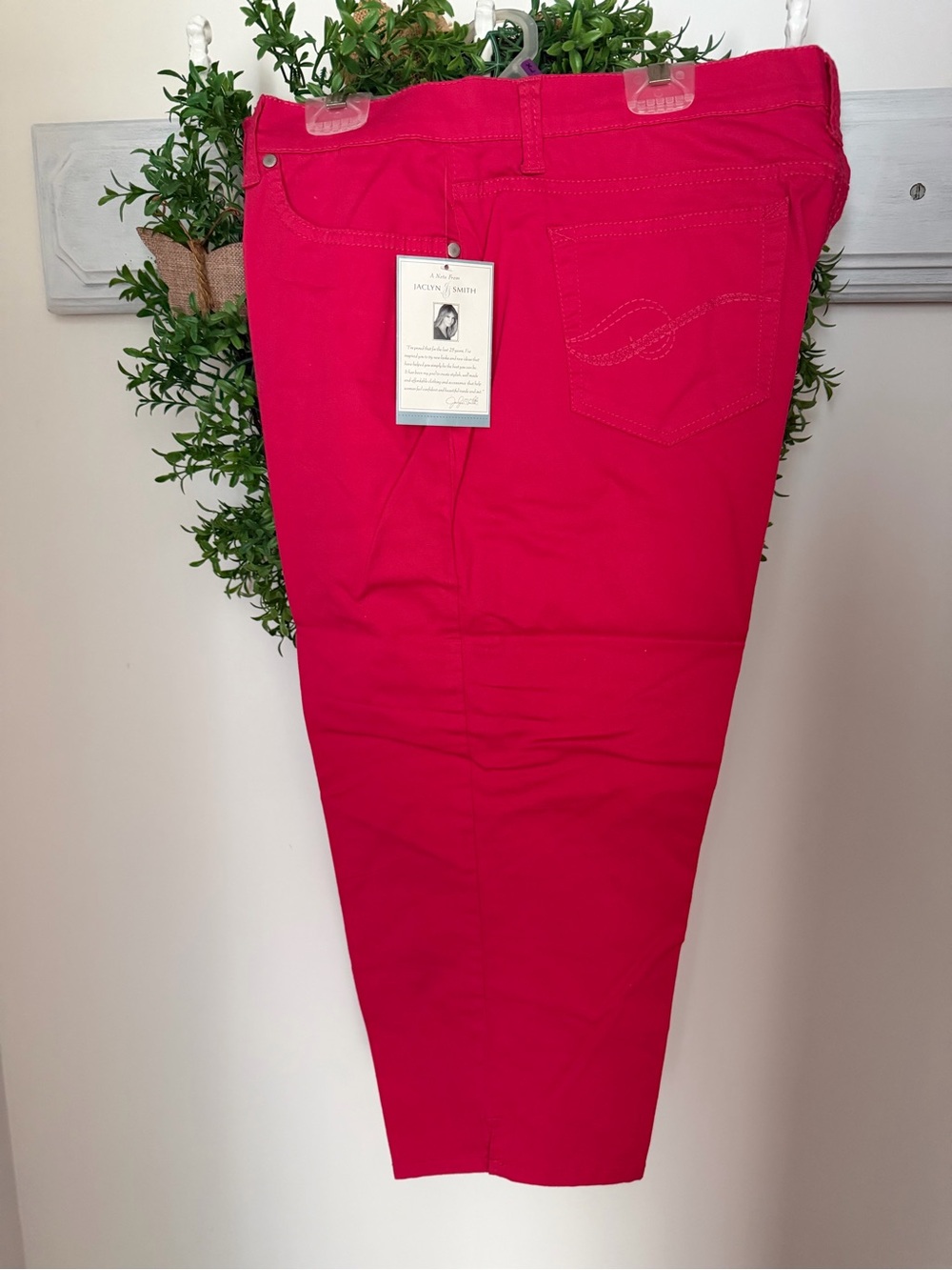 Jaclyn Smith Vibrant Pink Cropped Jeans
